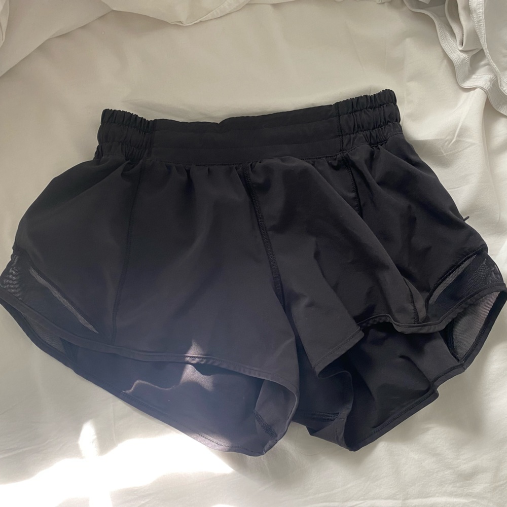 Lululemon black size 4 short
